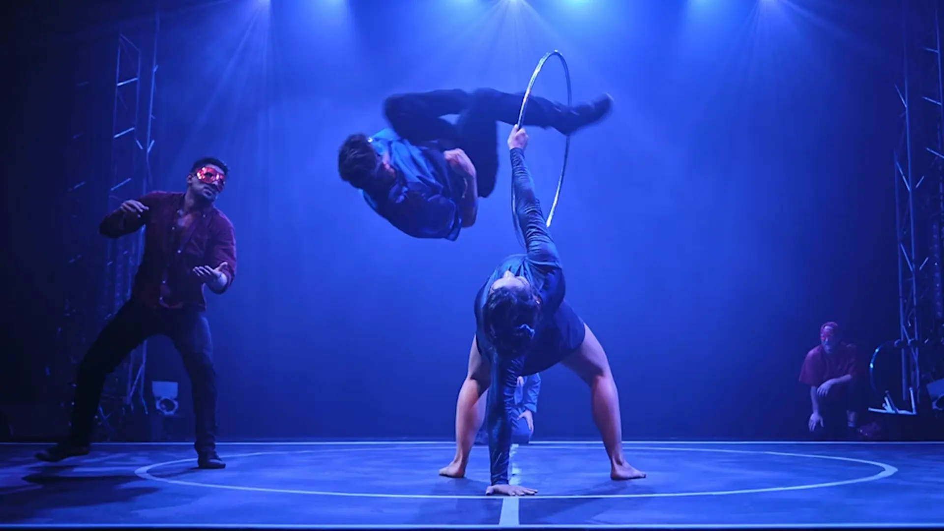 Duel Reality The 7 Fingers Performing on stage